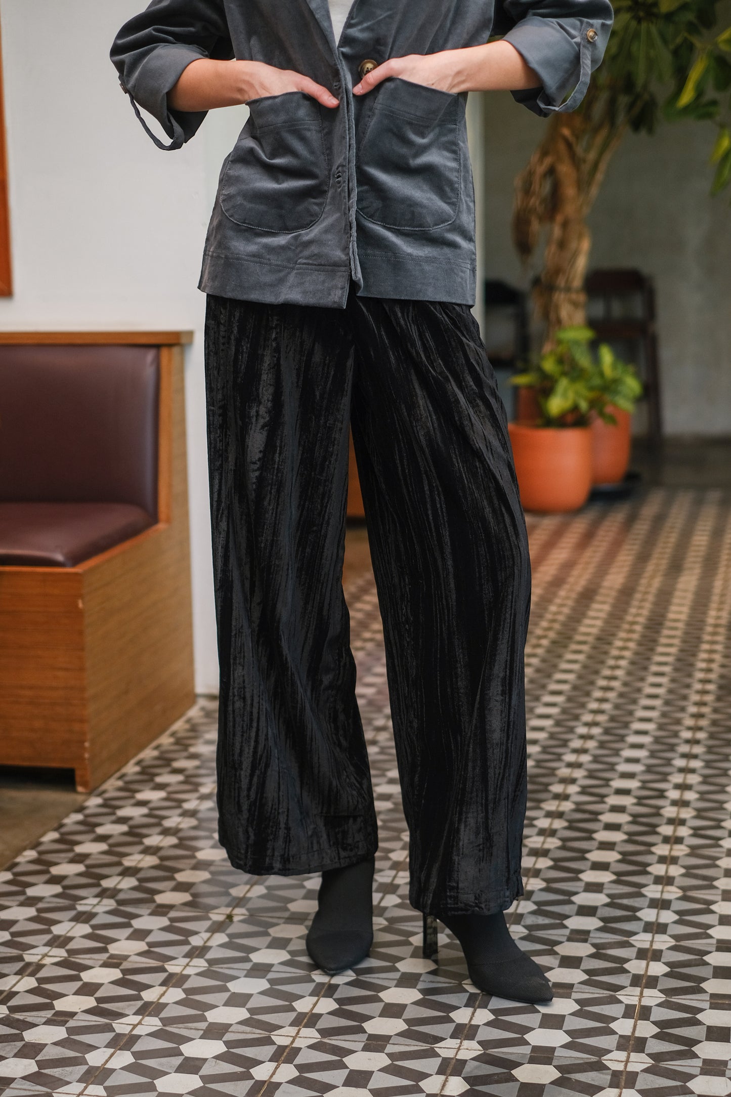 CARLA - KRISTINE VELVET BLAZER