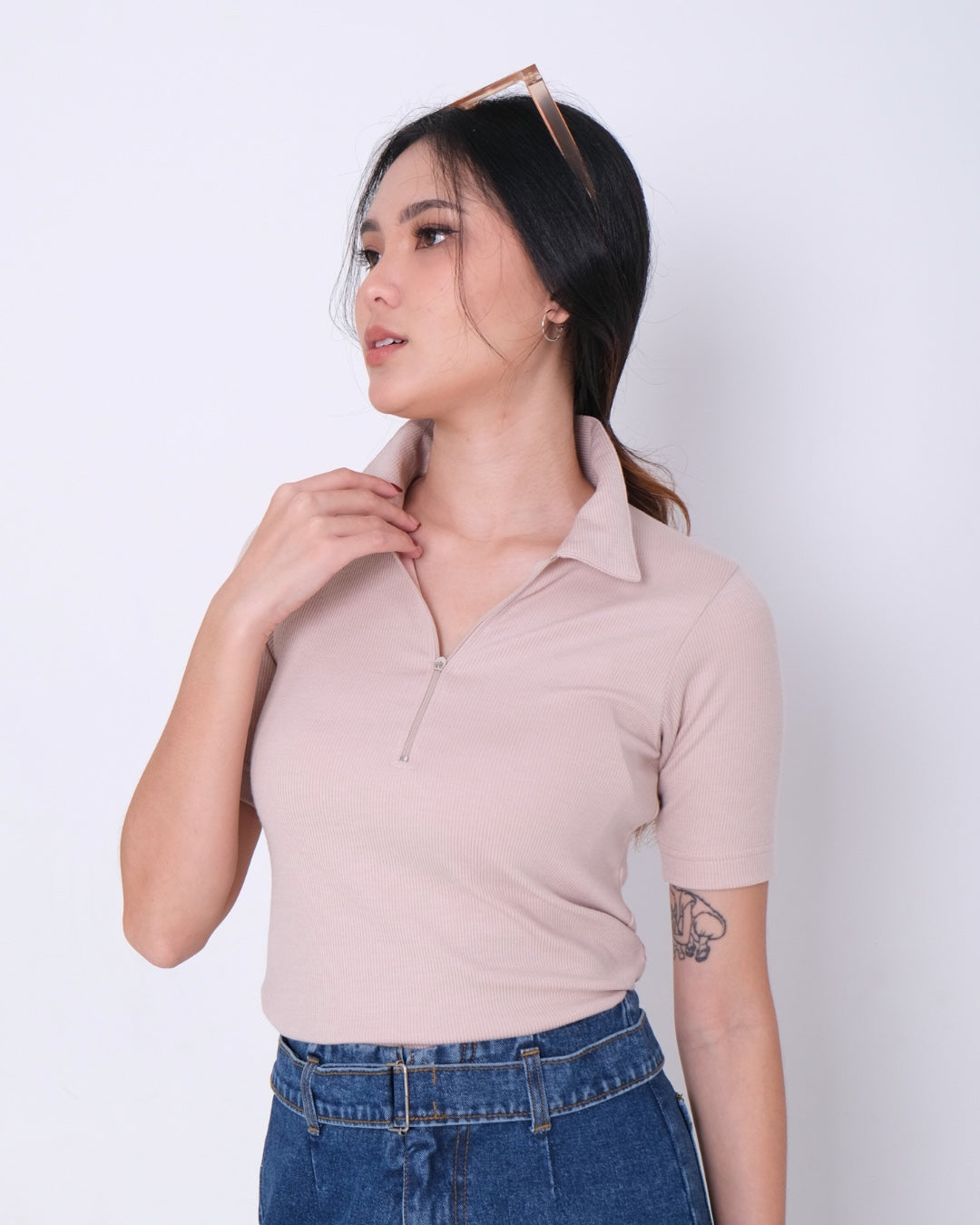 CARLA - GWEN BLOUSE WITH ZIPPER/ ATASAN LENGAN PENDEK SPANDEX