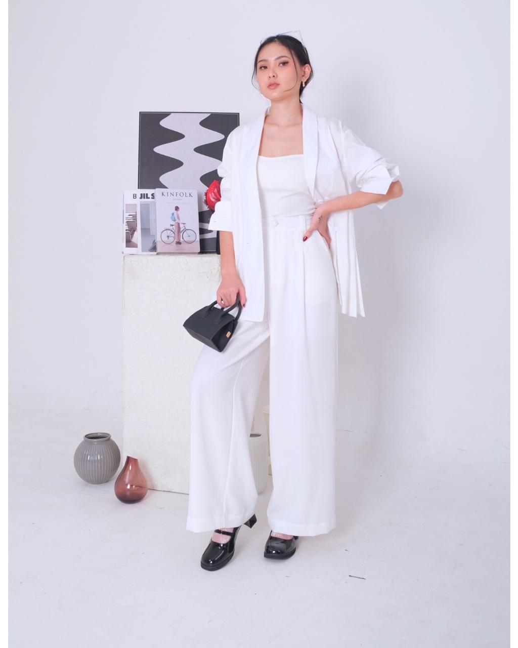 CARLA - GRISELDA BLOUSE / ATASAN LENGAN PANJANG KATUN