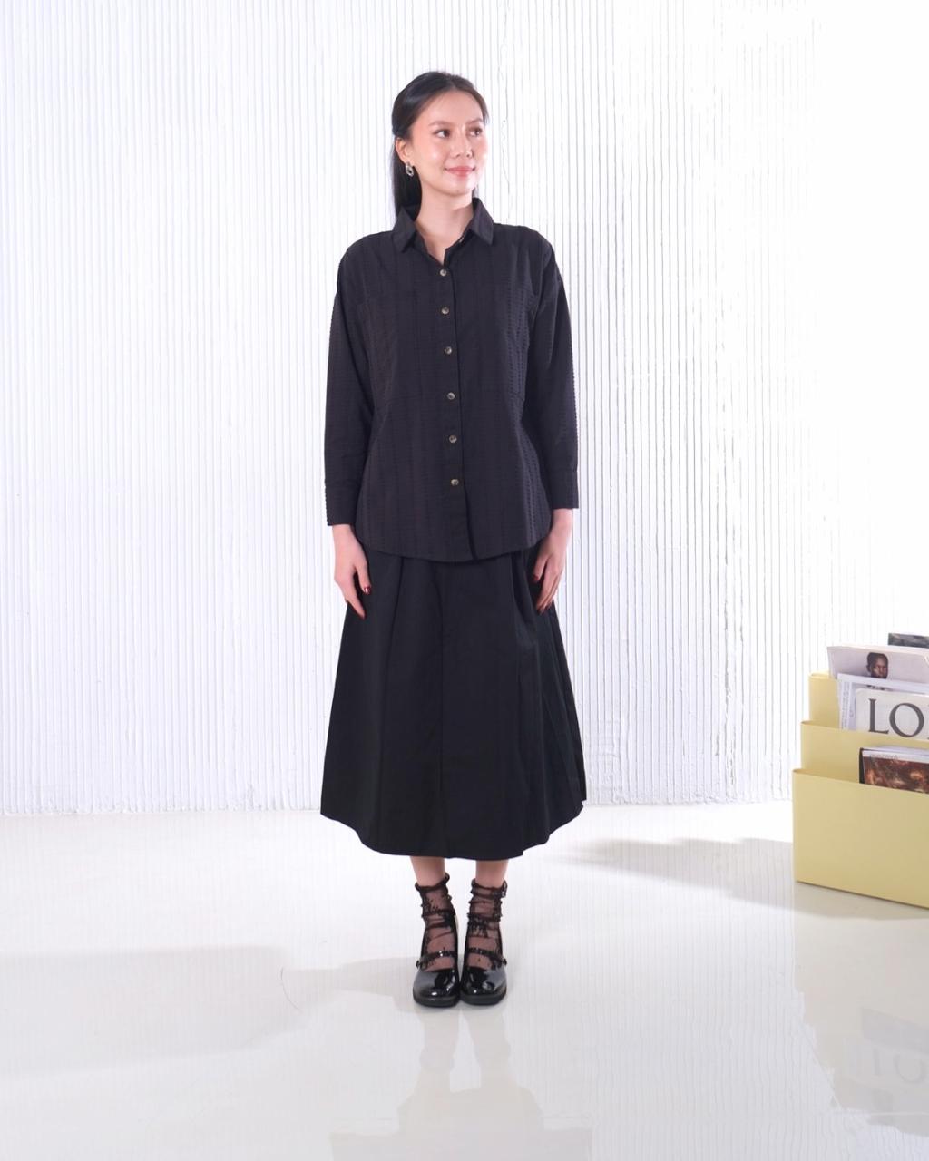 CARLA - ILONA LONG SLEEVE COTTON BLOUSE / KEMEJA TANGAN PANJANG BAHAN KATUN TEKSTUR