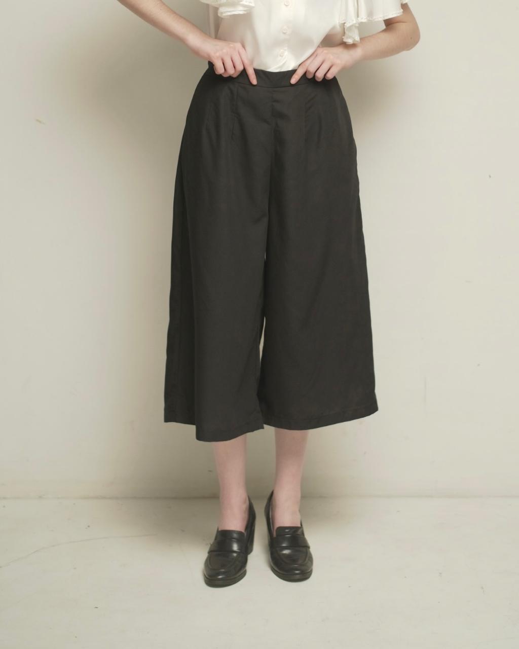 CARLA X VERONIKA JOVANA CULLOTE PANT/ CELANA KULOT MIDI POLYESTER8