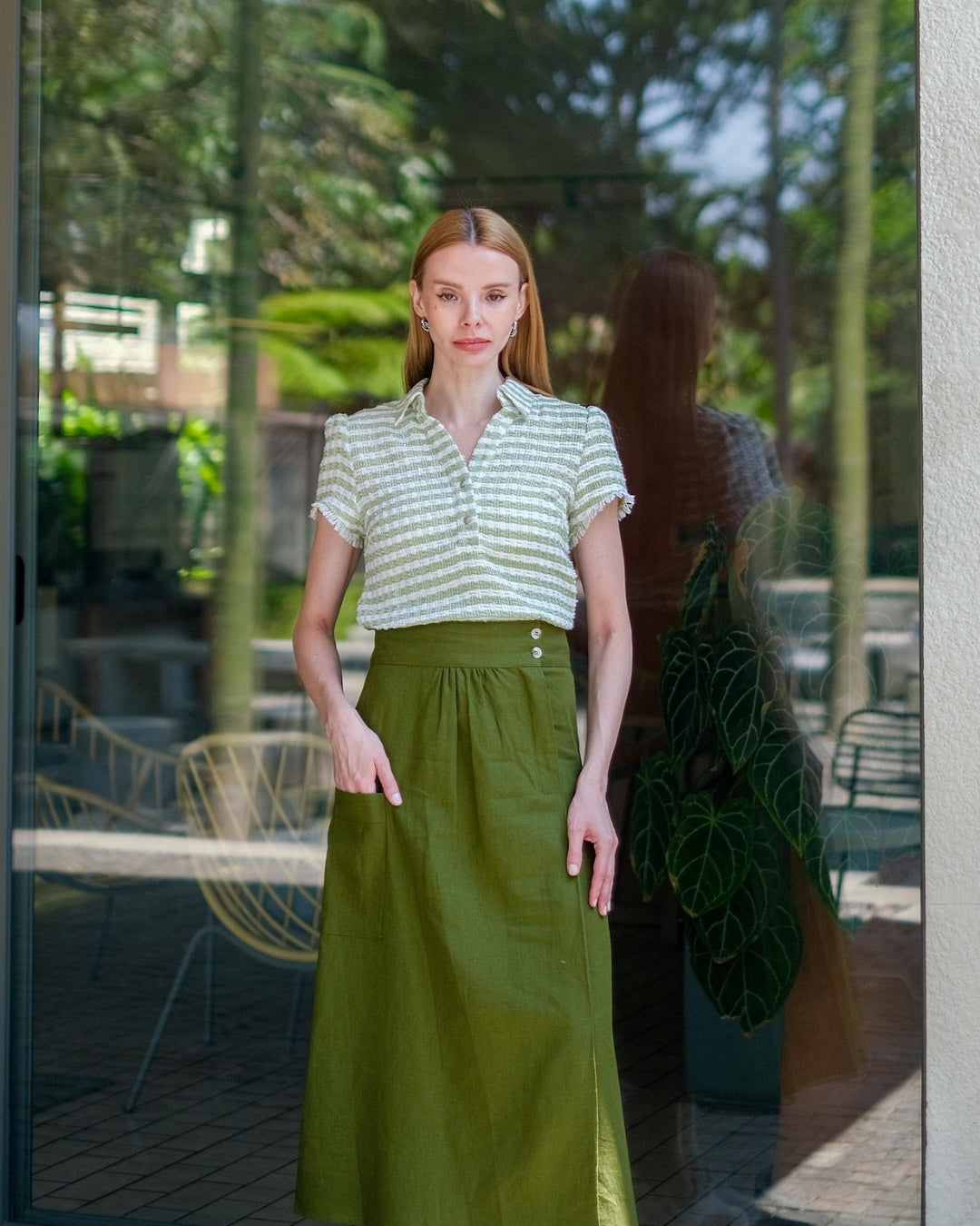 CARLA - IMORA TWEED BLOUSE/ ATASAN KERAH V LENGAN PENDEK BAHAN TWEED