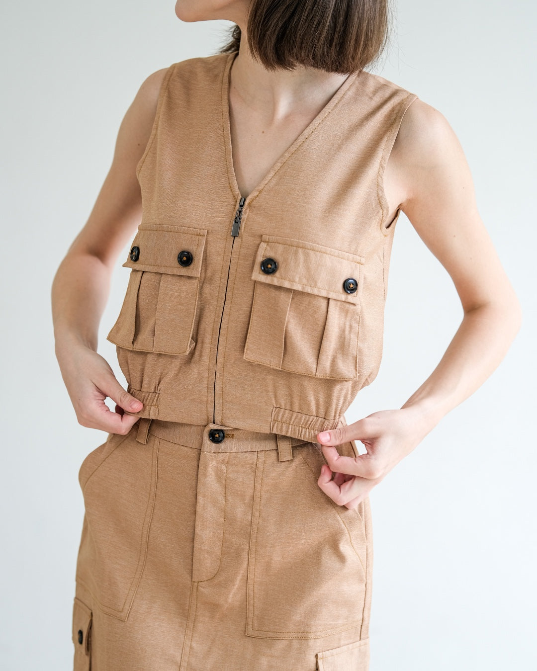 CARLA - JOSIE SLEEVELESS BLOUSE / ATASAN WITH POCKET RESLETING DEPAN KATUN SPANDEX