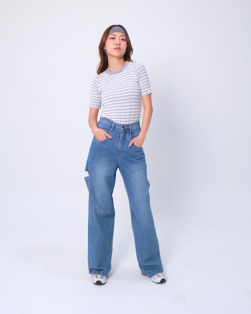 CARLA - KEZY STRIPE BASIC T-SHIRT