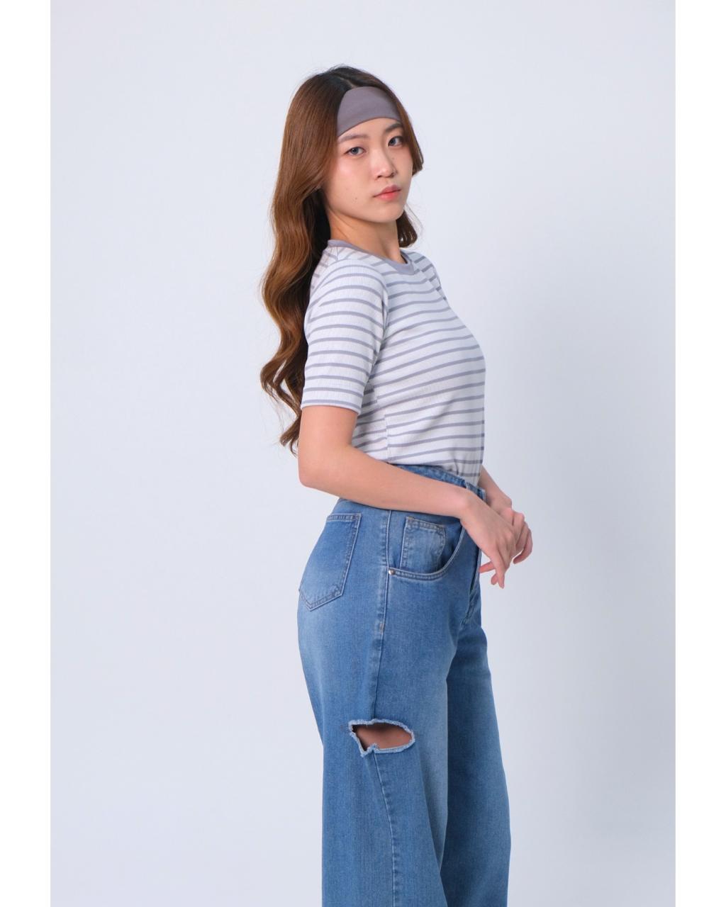 CARLA - KEZY STRIPE BASIC T-SHIRT