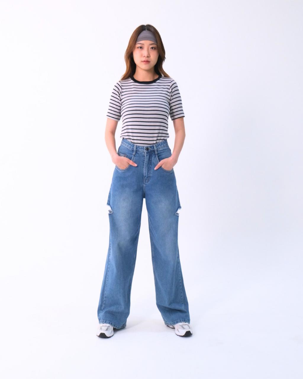 CARLA - KEZY STRIPE BASIC T-SHIRT