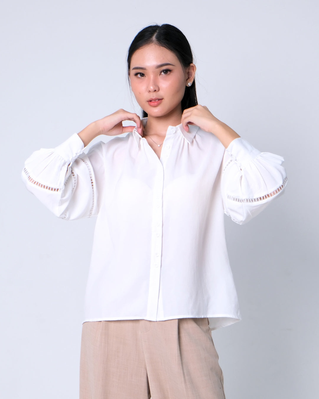 CARLA -  EUNICE BLOUSE/ KEMEJA LENGAN BALON KATUN SILK