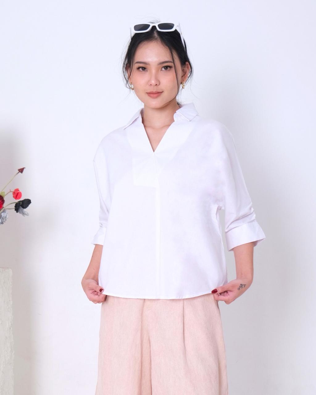 CARLA - GIANI BLOUSE/ ATASAN KERAH V NECK KATUN