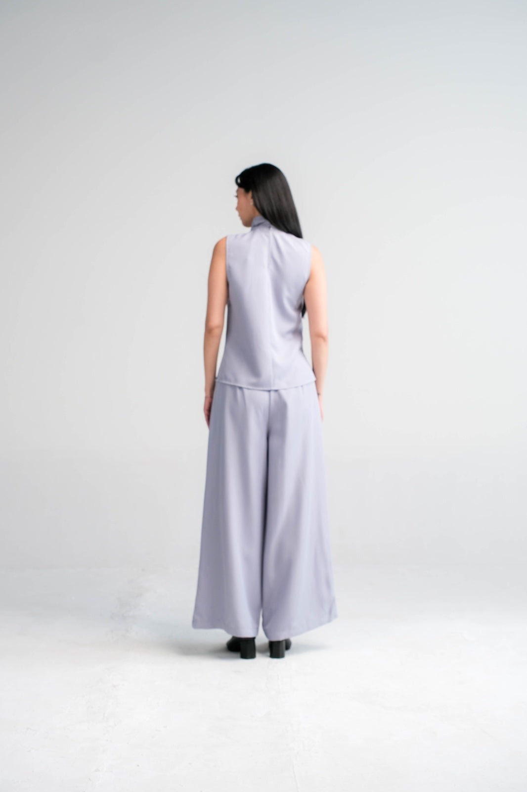 CARLA - 32514 KIRANA SLEEVELESS TWILL blouse